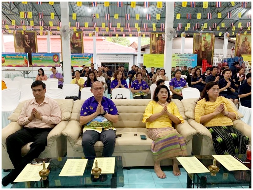 ﻿สำนักงานบังคับคดีจังหวัดประจวบคีรีขันธ์ สาขาหัวหิน ร่วมพิธีเจริญพระพุทธมนต์ถวายพระพรชัยมงคล